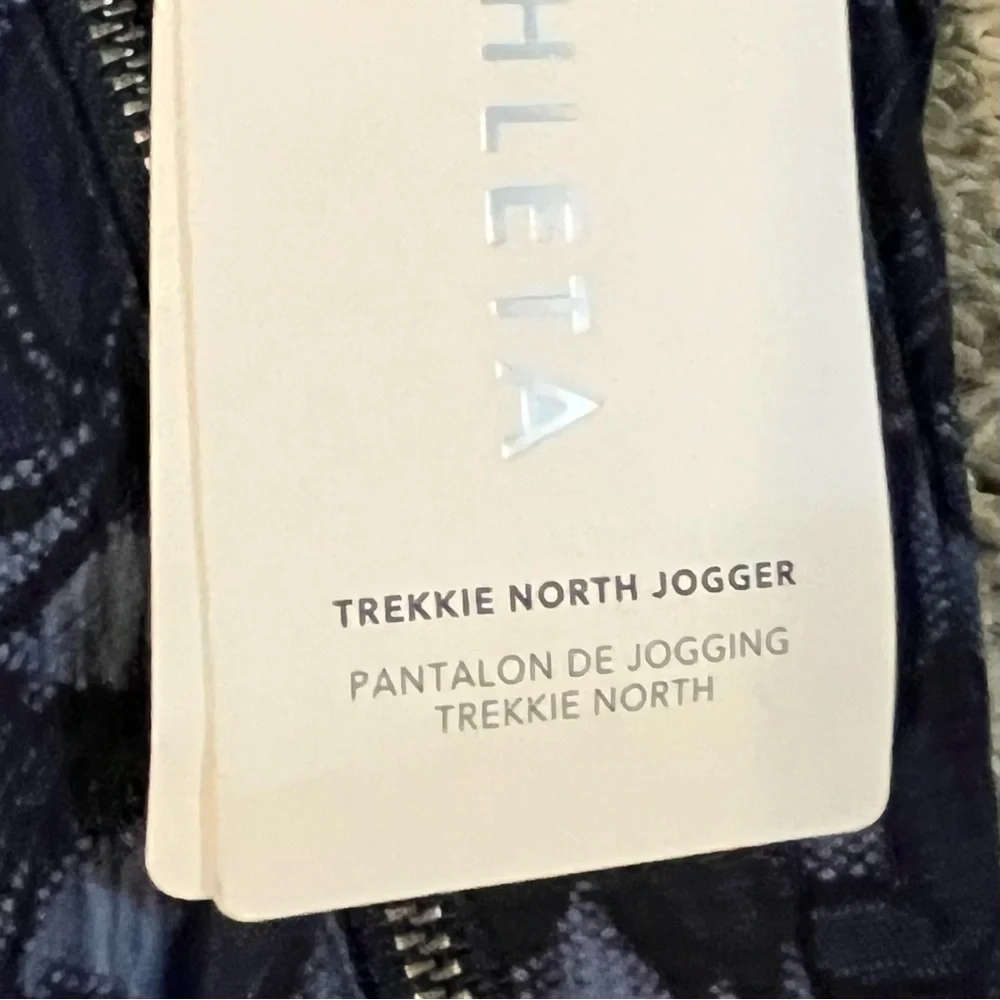 Athleta Blue Floral Trekkie North Jogger Size 20 NWT - Picture 7 of 12